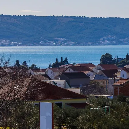 Axioma 4-star Luxury Villa, 2 Apartments, Sea View , Close To Beach, Sea View Terrace Kastela