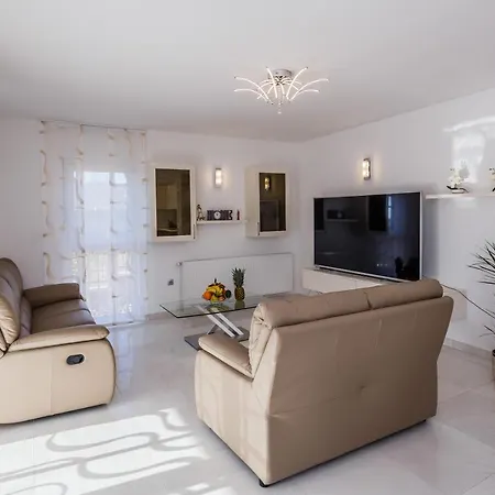 Apartment Axioma 4-star Luxury Villa, 2 Apartments, Sea View , Close To Beach, Sea View Terrace *