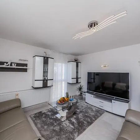 Apartment Axioma 4-star Luxury Villa, 2 Apartments, Sea View , Close To Beach, Sea View Terrace Kastela