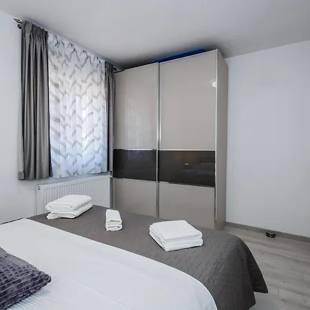 Axioma 4-star Luxury Villa, 2 Apartments, Sea View , Close To Beach, Sea View Terrace Kastela