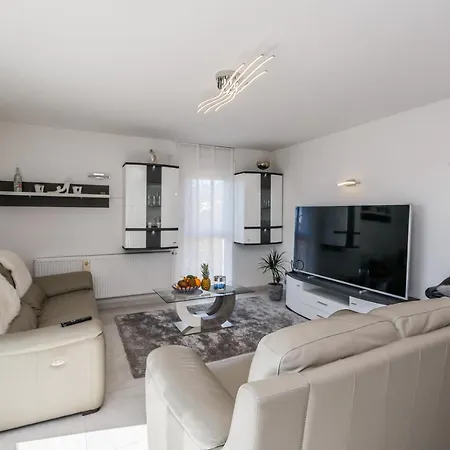 Apartment Axioma 4-star Luxury Villa, 2 Apartments, Sea View , Close To Beach, Sea View Terrace