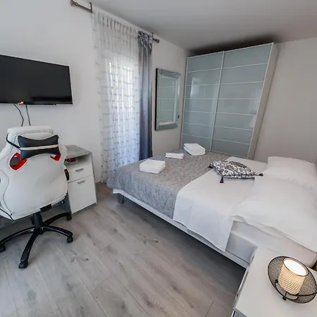 Axioma 4-star Luxury Villa, 2 Apartments, Sea View , Close To Beach, Sea View Terrace