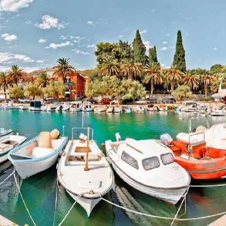 Axioma 4-star Luxury Villa, 2 Apartments, Sea View , Close To Beach, Sea View Terrace Apartment