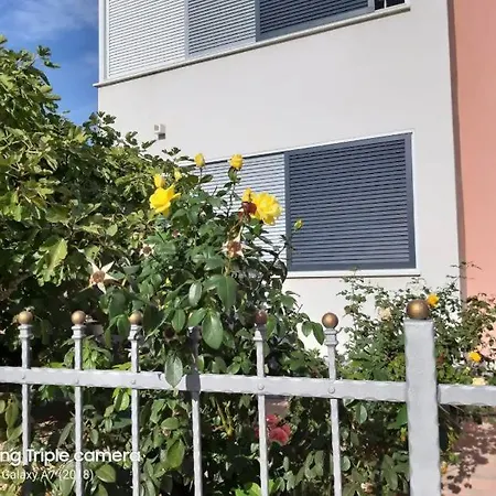 Axioma 4-star Luxury Villa, 2 Apartments, Sea View , Close To Beach, Sea View Terrace Daire *