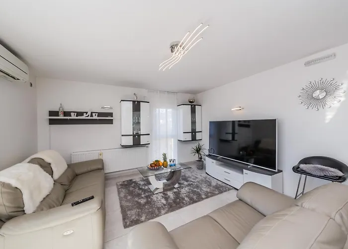 Apartmán Axioma 4-star Luxury Villa, 2 Apartments, Sea View , Close To Beach, Sea View Terrace *