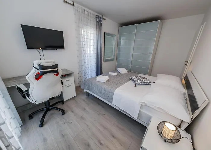 Axioma 4-star Luxury Villa, 2 Apartments, Sea View , Close To Beach, Sea View Terrace