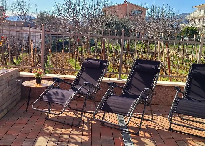 Axioma 4-star Luxury Villa, 2 Apartments, Sea View , Close To Beach, Sea View Terrace Apartmán